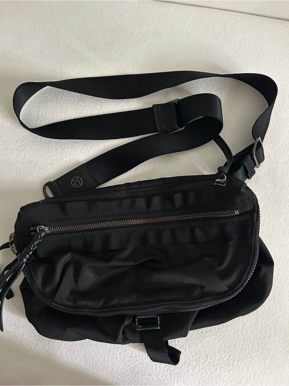 Lululemon Go Lightly Bage - Picture 3 of 9